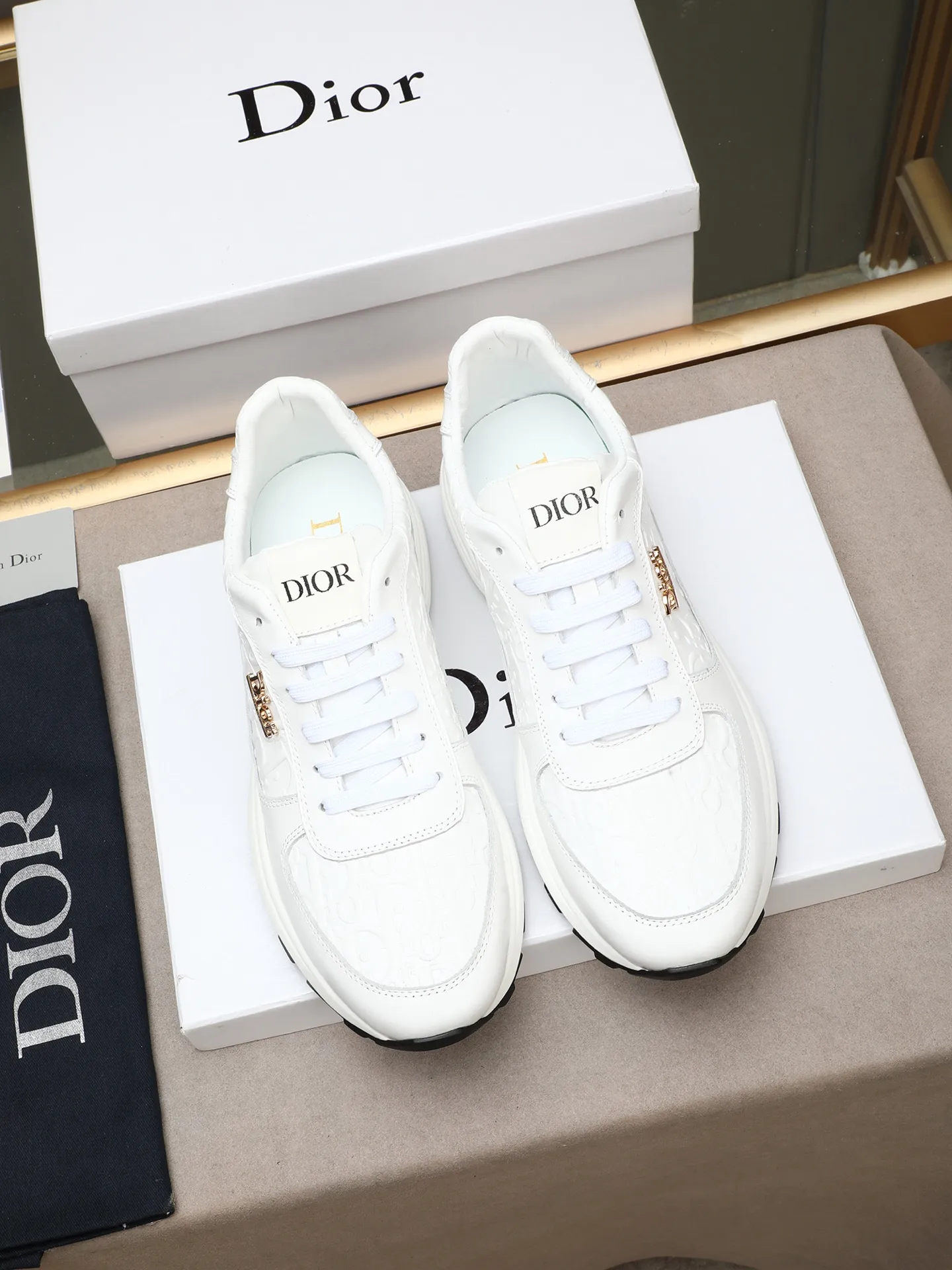 🆕🆕🆕Men's Shoes💰P460 Dior's avant-garde and versatile fashionable men's shoes are privately modeled, calfskin embossed, fashionable, simple, stylish, more eye-catching and more classy. It will subvert the old idea and be a must-have for fashionistas who want to spend time with you! Must keep it for yourself! High-end comfort and low-end, high-end quality workmanship. Code number: 38-44 (45 customized) 3 colors for your choice [kiss][kiss][kiss]